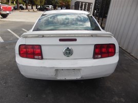 2006 Ford Mustang White Coupe 4.0L AT #F22789